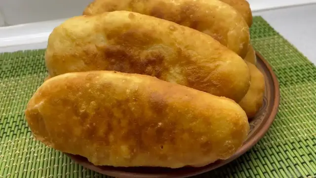 Жареные пирожки с картошкой 
