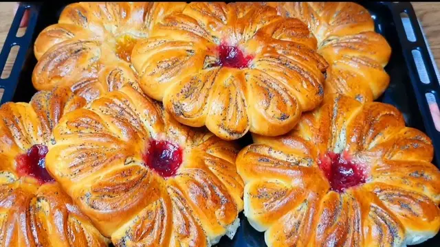 Вкусные булочки с маком