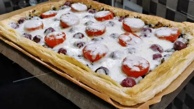 Пицца с вишней 