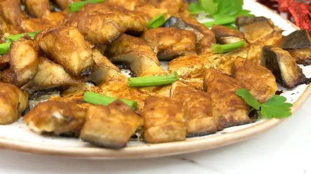 Хрустящая скумбрия на сковородке
