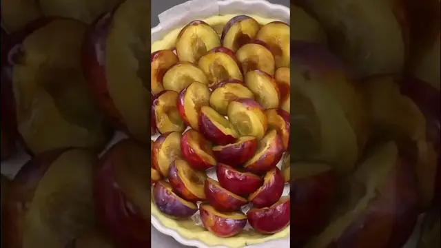Песочный пирог со сливами
