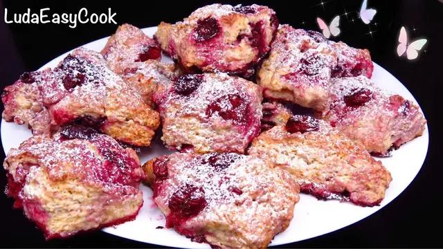 Нежные булочки печенье с вишнями