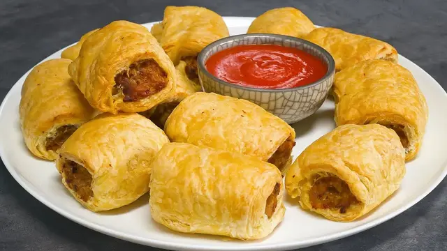 Пирожки с мясом из слоёного теста 