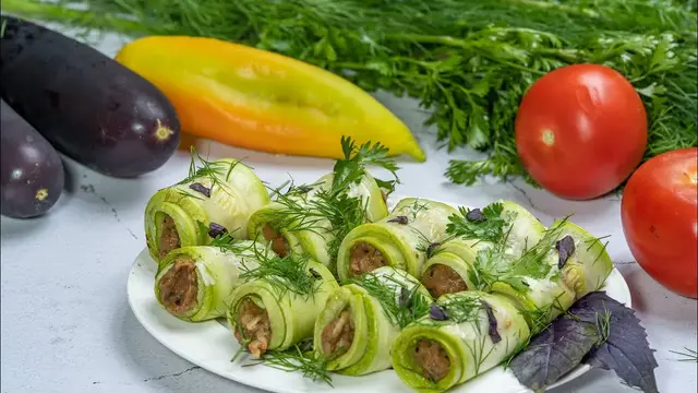 Ароматная закуска из кабачков с сырной начинкой