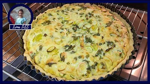Открытый закусочный пирог с беконом на песочном тесте