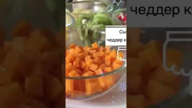 Праздничный салат с крабовыми палочками и ананасом