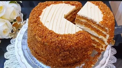 Простой пирог со сгущенкой