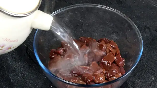 Вкусная и нежная печень на сковороде