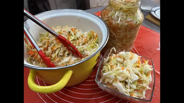 Сочная маринованная капуста