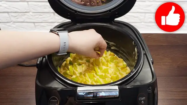  Шарлотка в мультиварке