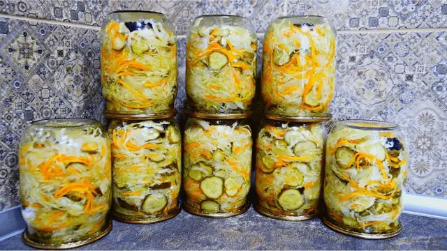 Летний салат из капусты и огурцов на зиму