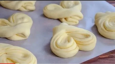 Сахарные плюшки к чаю