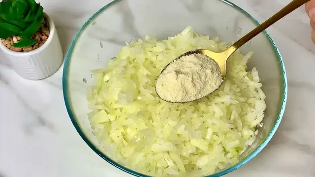 Луковые оладьи