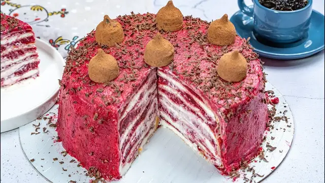 Вкусный блинный торт
