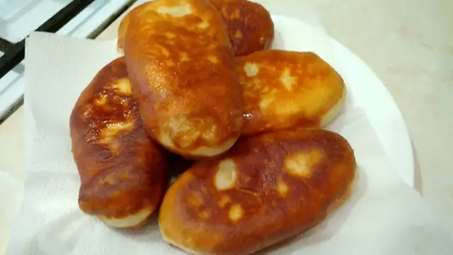 Вкуснейшие пирожки с мясом на сковороде