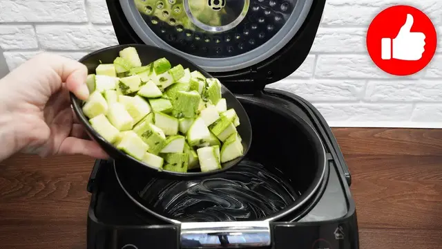 Очень вкусные кабачки с курицей в мультиварке