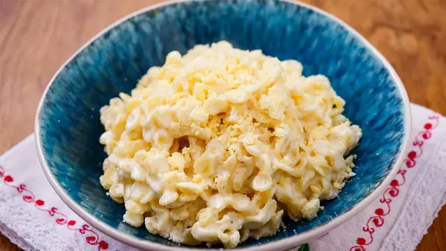Макароны с сыром и сливками 