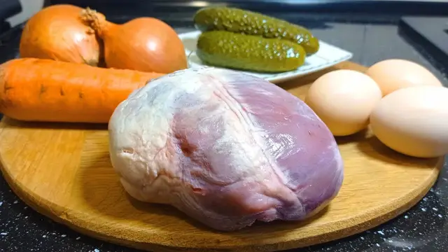 Салат из свиного сердца