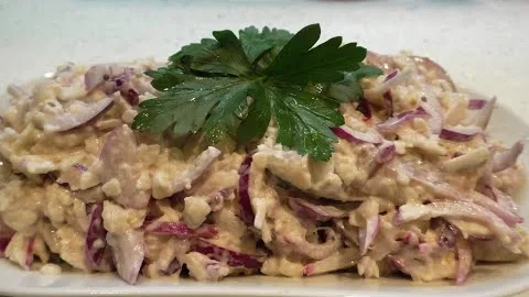 Пикантная закуска с селедочкой