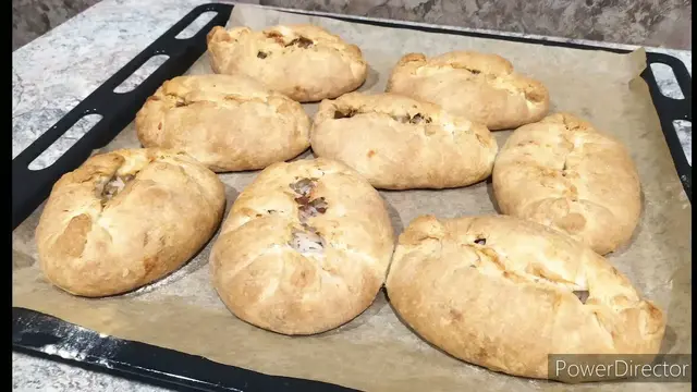 Пирожки с сыром и фаршем 