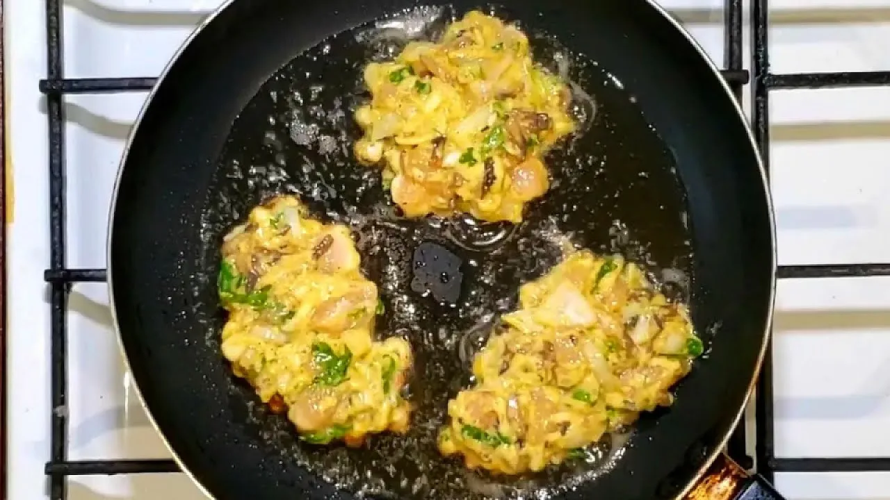 Вкусные куриные котлеты с грибами