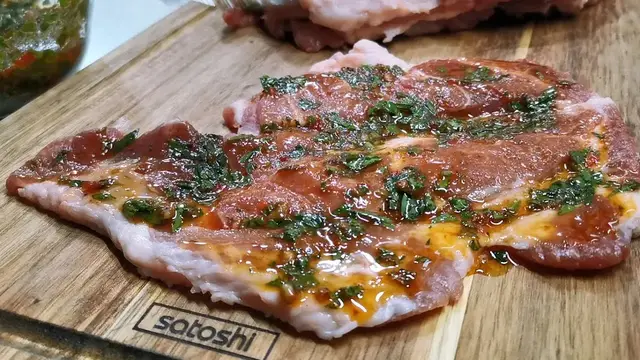 Мясные рулеты с ароматной заправкой