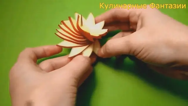 Красивая нарезка яблок за 1 минуту