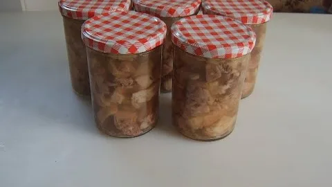 Свиная рулька в банке