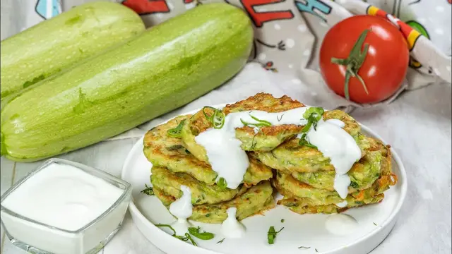 Пышные оладушки из кабачков