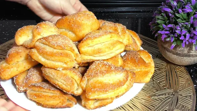 Мягкое сахарное печенье из творожного теста