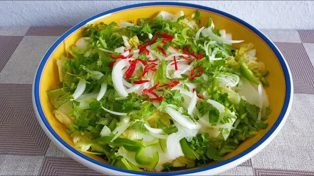Лёгкий салат из капусты