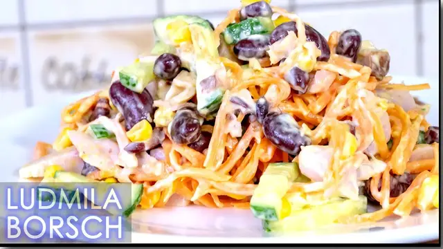 Лёгкий праздничный салат с мясом и фасолью