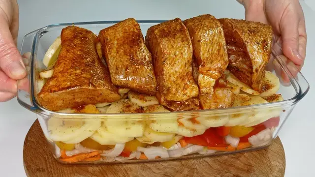 Рыба в духовке с овощным гарниром