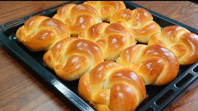 Мягкие, пышные булочки с начинкой