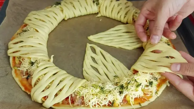 Красивый и очень вкусный куриный пирог