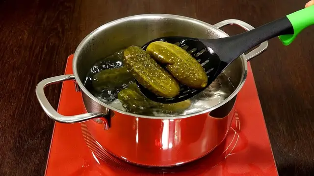 7 рецептов с вареными огурцами, которые полюбят все