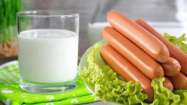 Вкусные оладьи из кефира и сосисок