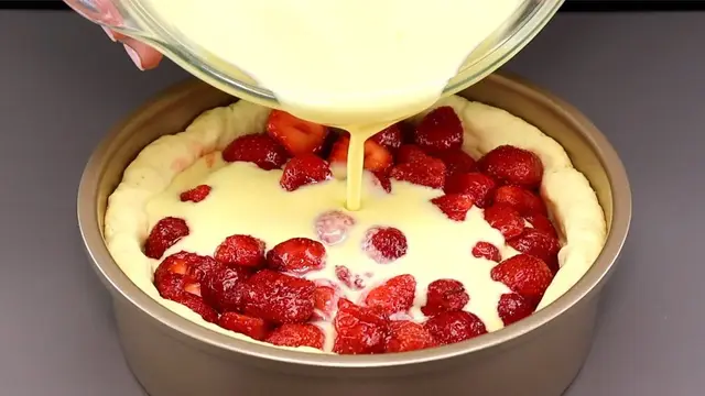 Летний клубничный пирог