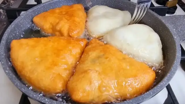 Жаренные пирожки с мясом