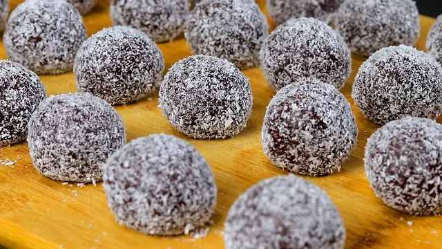 Очень вкусный десерт со сгущенкой и печеньем