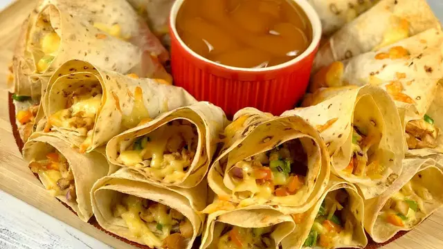 Сочная и хрустящая закуска из лаваша 