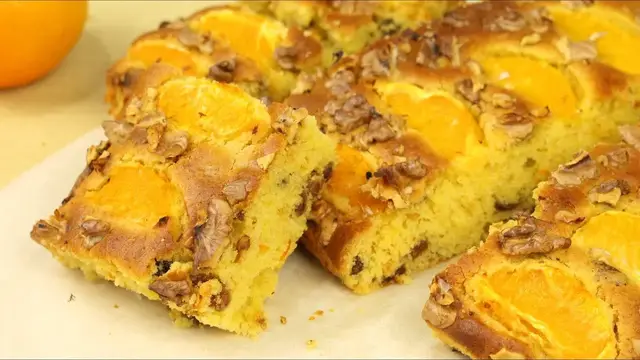 Постный пирог на апельсиновом соке с апельсинами