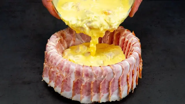 Запеканка с курицей, беконом и картофелем