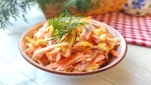 Вкусный салат с ветчиной, морковью и сыром на каждый день 