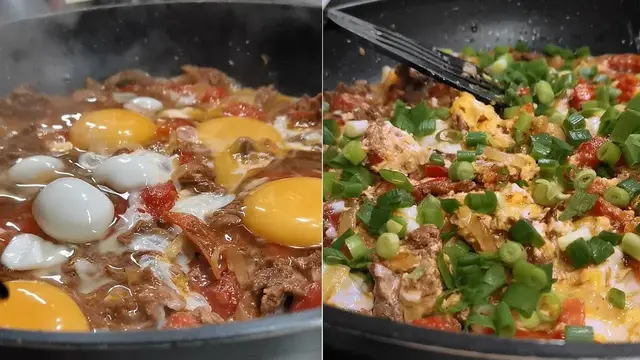Яичница на мясе