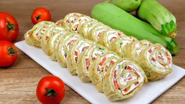 Кабачковый рулет с сырной начинкой