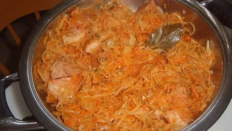 Тушёная капуста
