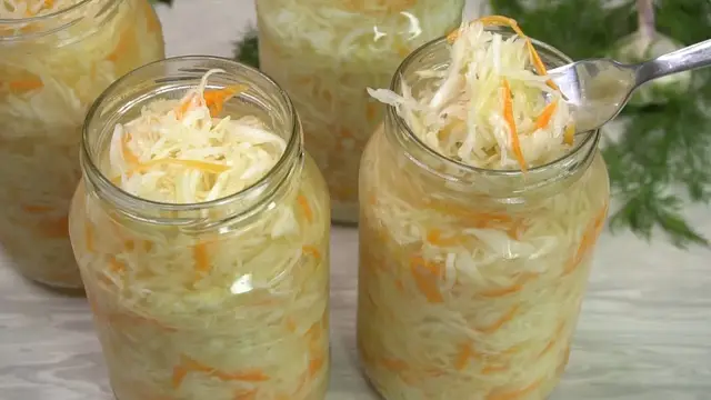 Квашеная салатная капуста 