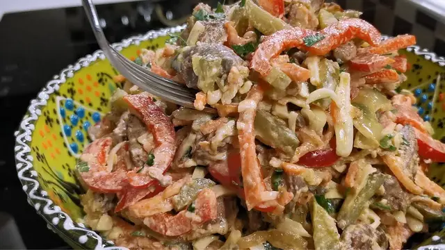 Салат из обычной печени