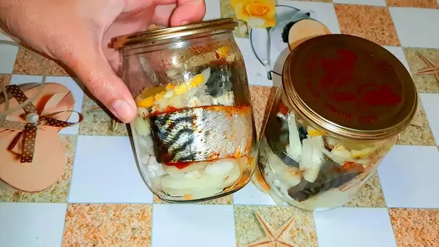Скумбрия в банке